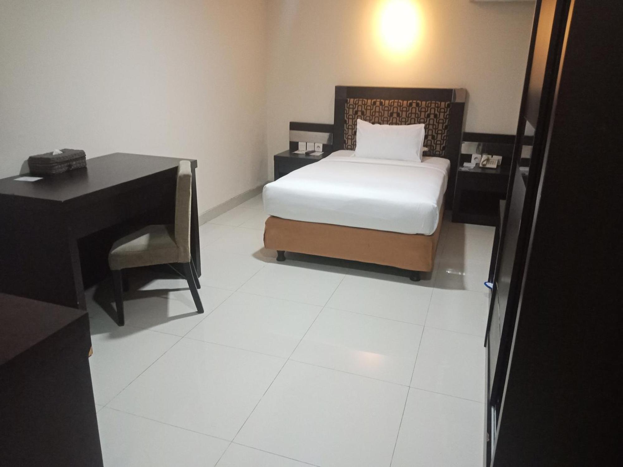Manise Hotel Ambon Eksteriør billede