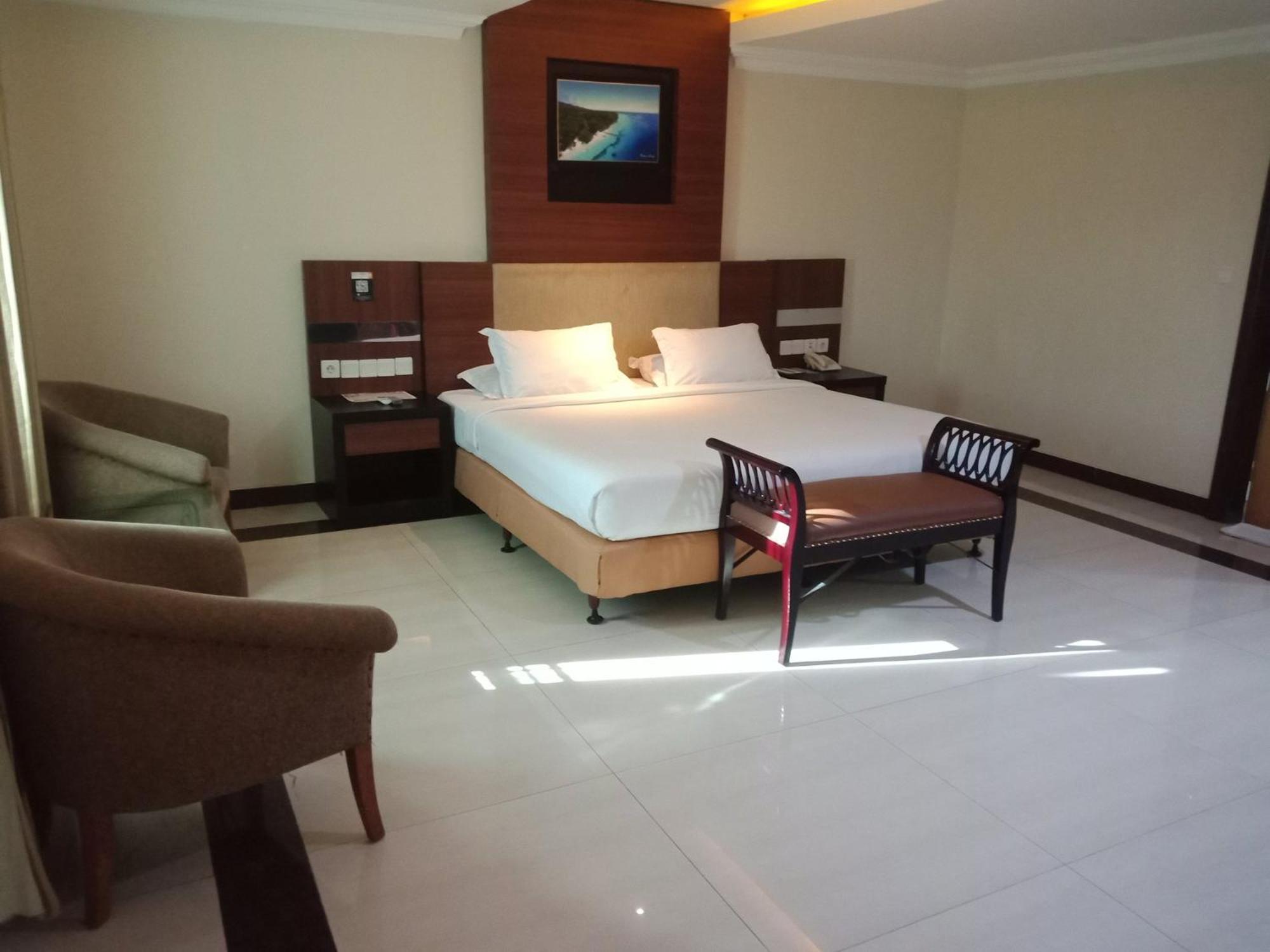 Manise Hotel Ambon Eksteriør billede