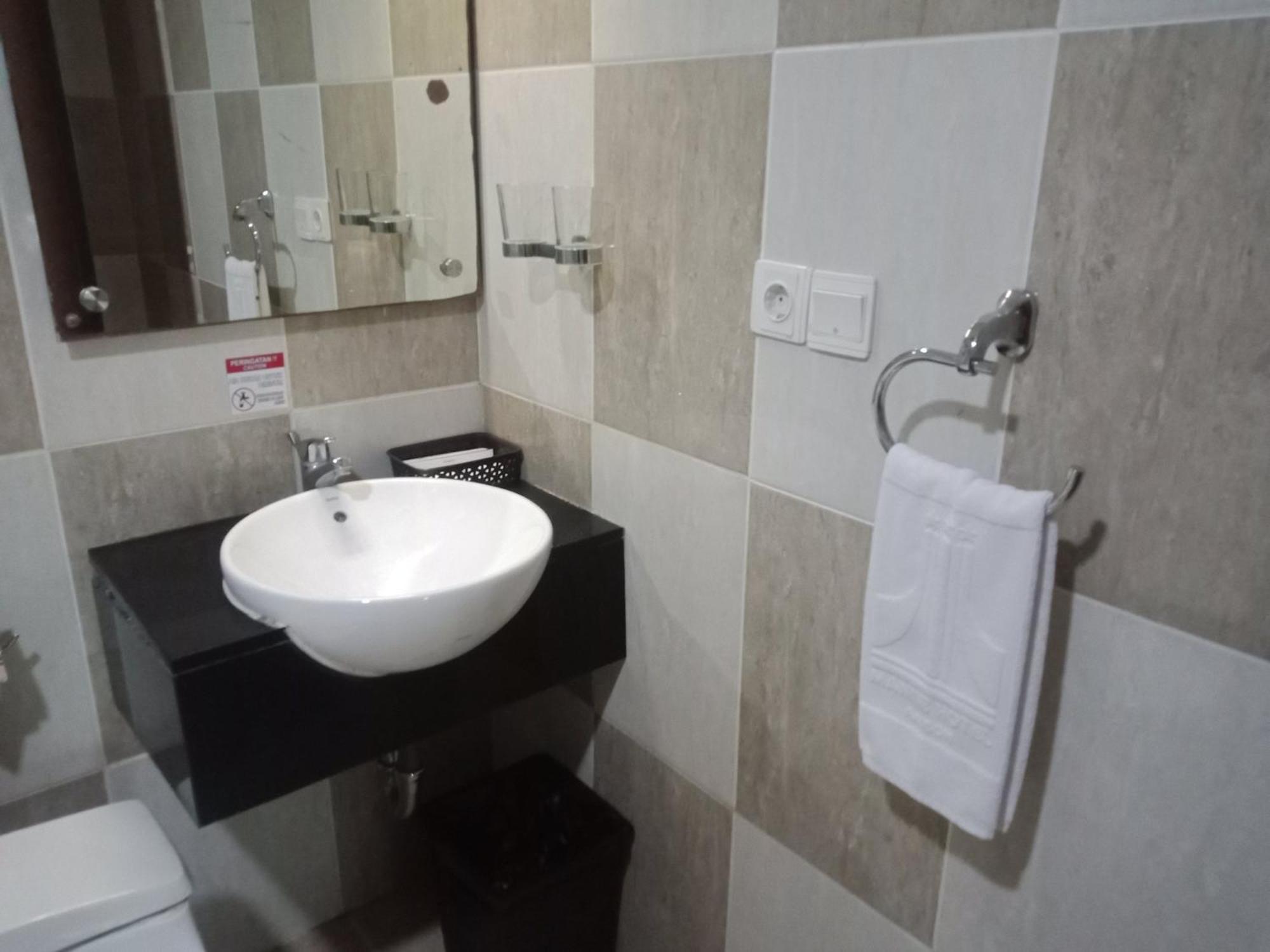 Manise Hotel Ambon Eksteriør billede