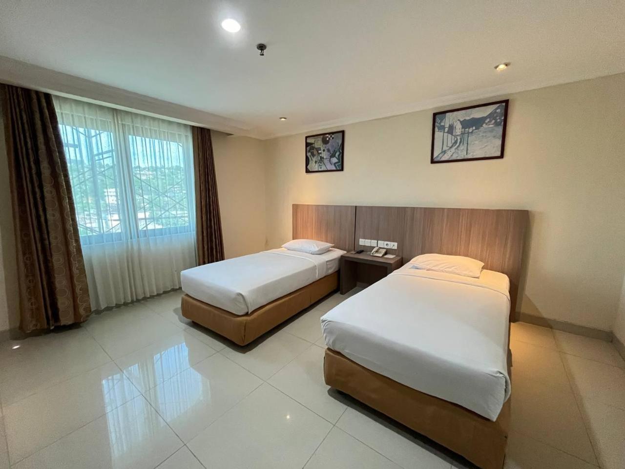 Manise Hotel Ambon Eksteriør billede