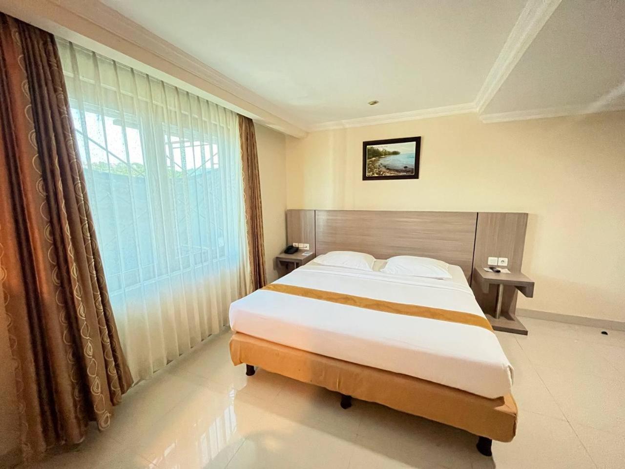 Manise Hotel Ambon Eksteriør billede