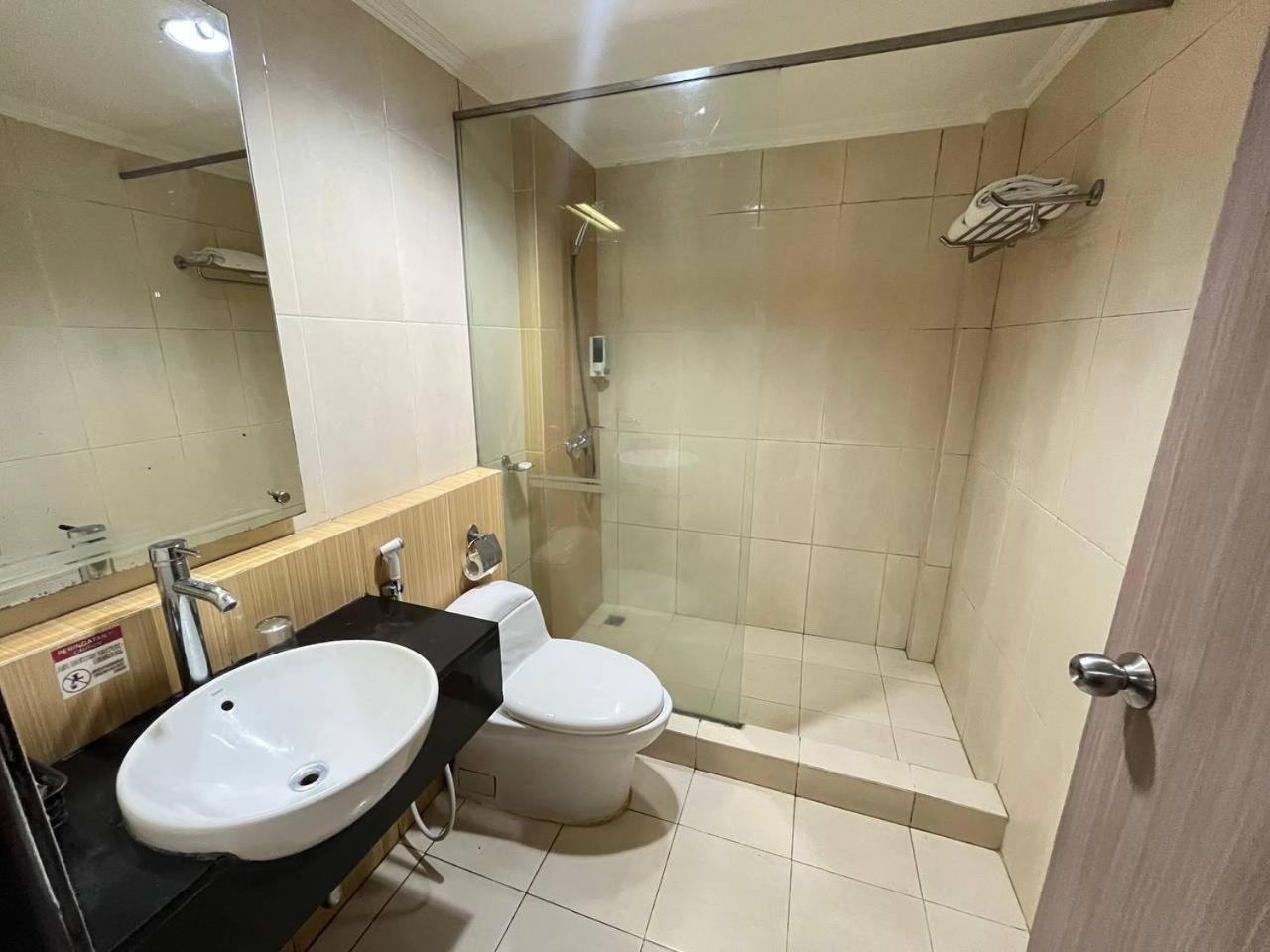 Manise Hotel Ambon Eksteriør billede