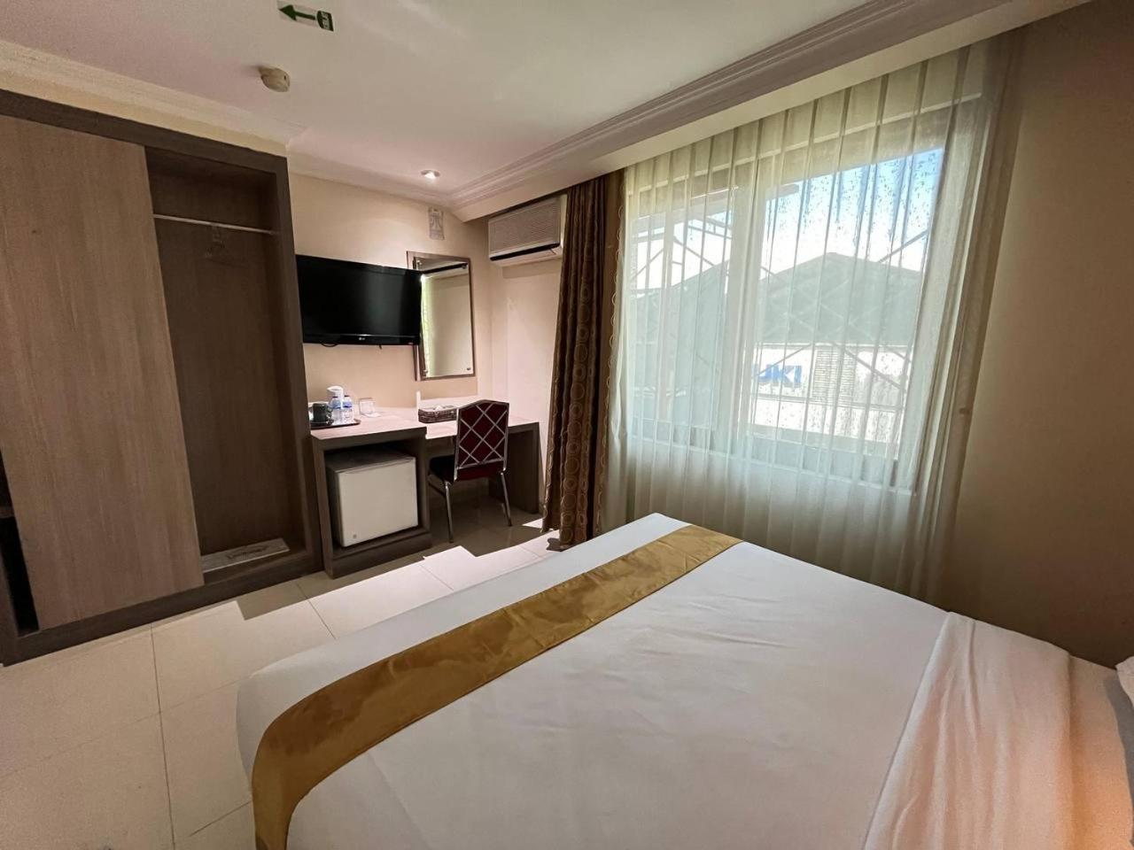 Manise Hotel Ambon Eksteriør billede